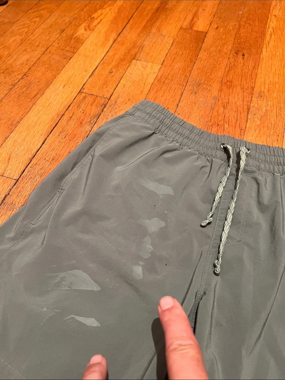 Patagonia Hydropeak Volley Hybrid Shorts in Green, Men’s size Small